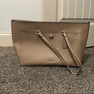 Coach Beige Leather Shoulder Bag